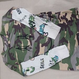 Long sleeve, boys tee